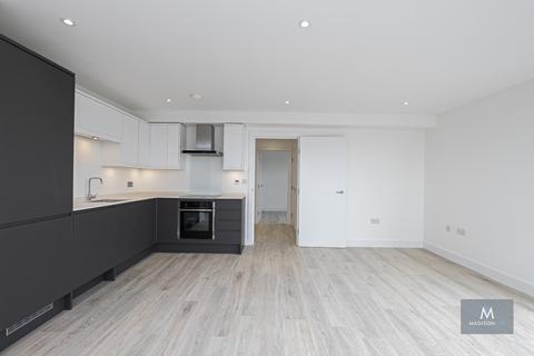 2 bedroom penthouse for sale, Loughton, Essex IG10