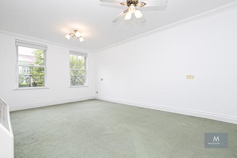 2 bedroom apartment for sale - Loughton, Essex IG10