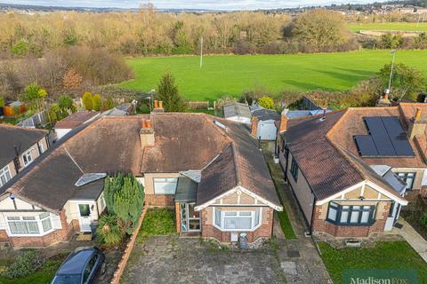 3 bedroom bungalow for sale, Kensington Drive, Greater London IG8