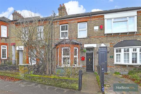 4 bedroom terraced house for sale, Turpins Lane, Greater London IG8