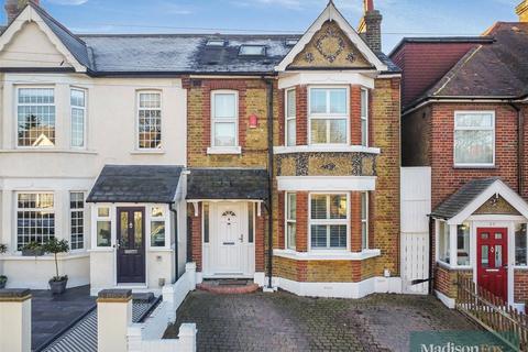 4 bedroom end of terrace house for sale, Gaynes Hill Road, Woodford Green IG8