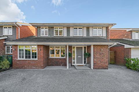 14 Brunswick Grove, Cobham, KT11 1HP
