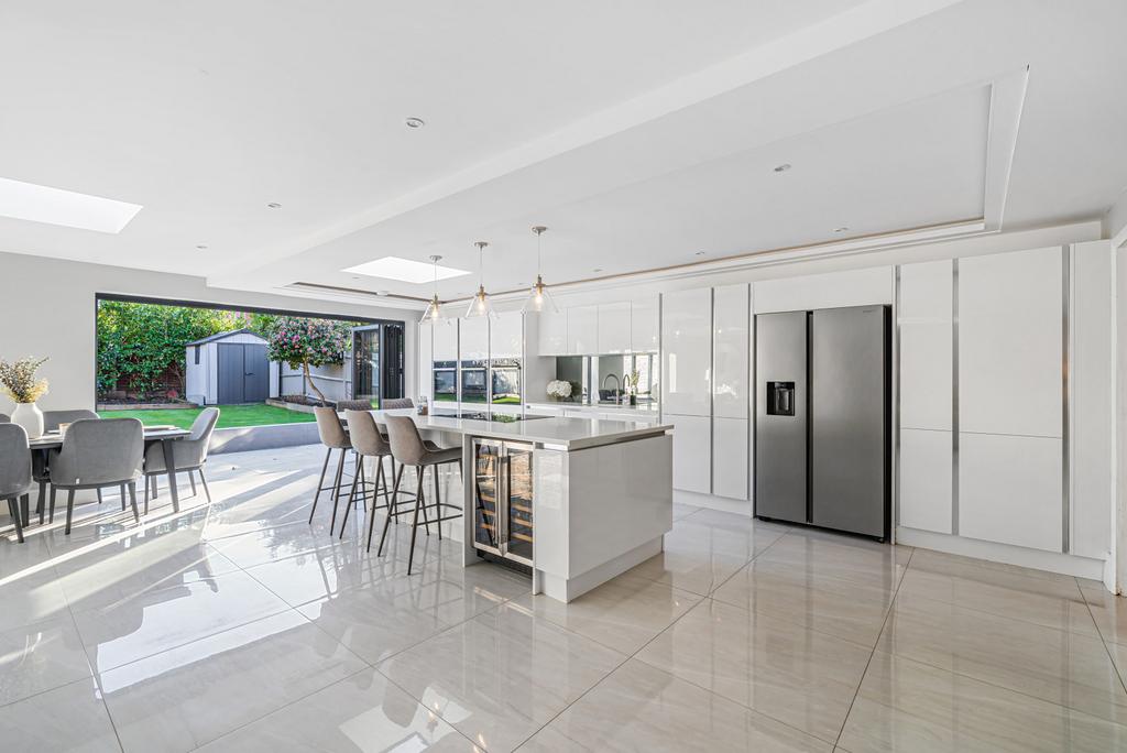 Kitchen/Dining