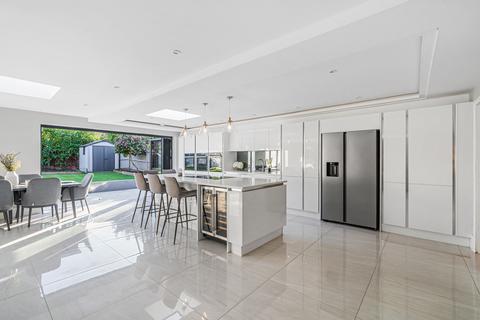 14 Brunswick Grove, Cobham, KT11 1HP