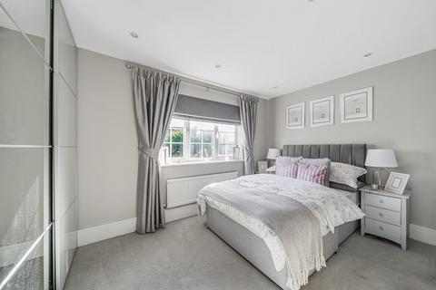 14 Brunswick Grove, Cobham, KT11 1HP