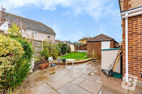 2 Garry Close, Romford, RM1 4AE