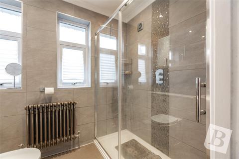 2 Garry Close, Romford, RM1 4AE