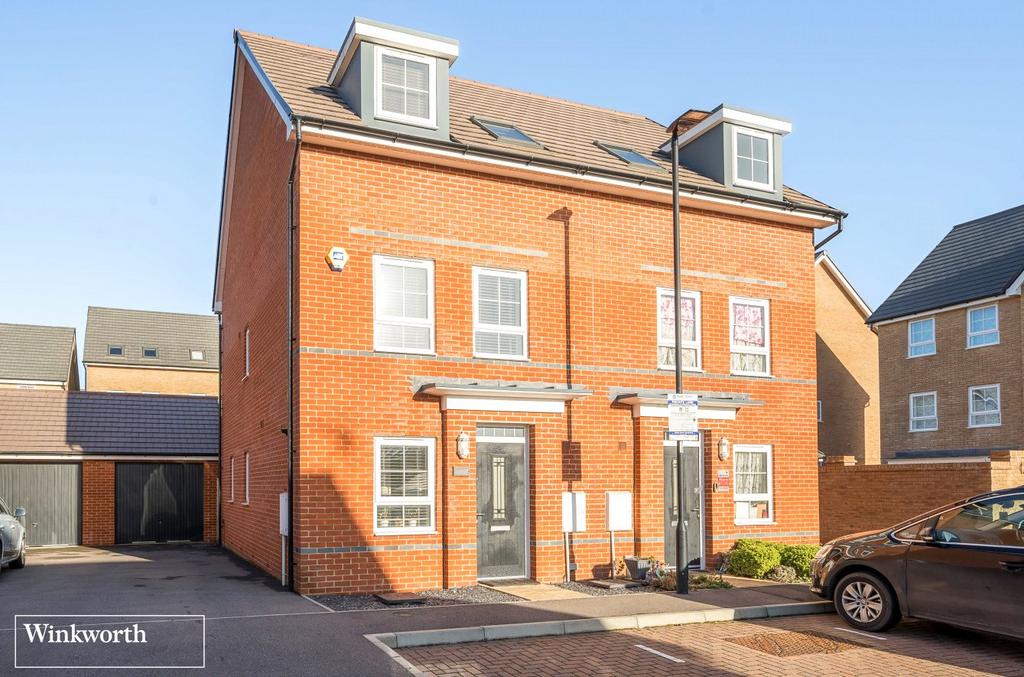 James Road, Basingstoke, Hampshire, RG21 3 bed semi-detached house - £ ...