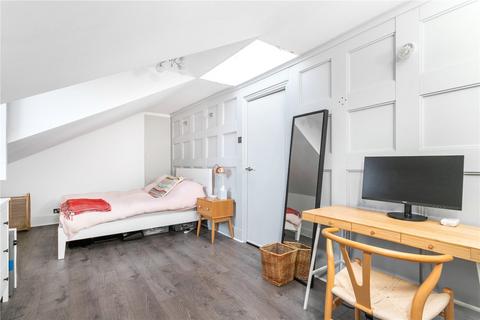 Third Floor Flat, 18 Petherton Road, London, N5 2RD