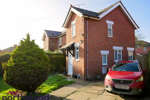 2 bedroom semi-detached house for sale, Cae Gwilym lane, Cefn Mawr, LL14