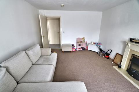 2 bedroom flat for sale, Gillespie Close, Bedford, MK42