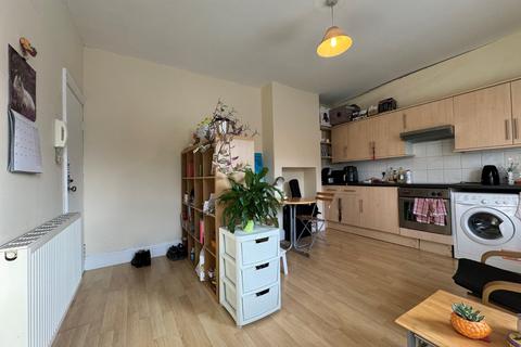 1 bedroom flat to rent, Burton Road, West Didsbury, Manchester, M20