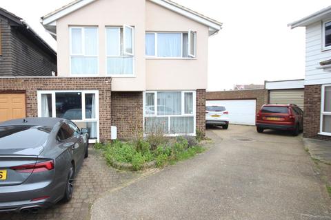 4 bedroom detached house for sale, Bartley Close, Benfleet