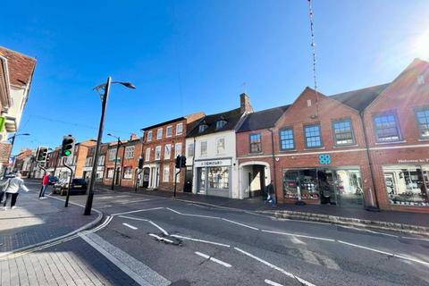 1 bedroom apartment for sale, High Street, Newport Pagnell MK16