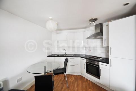 1 bedroom flat to rent, High Road, London, N22