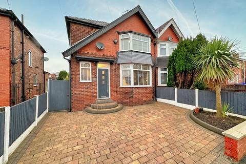 3 bedroom semi-detached house for sale - Branksome Drive, Salford, M6