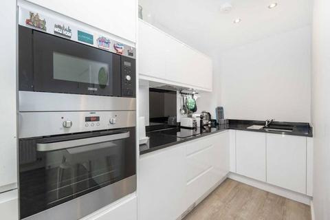 1 bedroom apartment to rent, Lakeside Drive, London, NW10