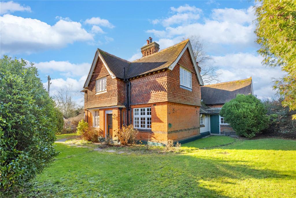 Grange Lane, Letchmore Heath... 3 bed semidetached house for sale £