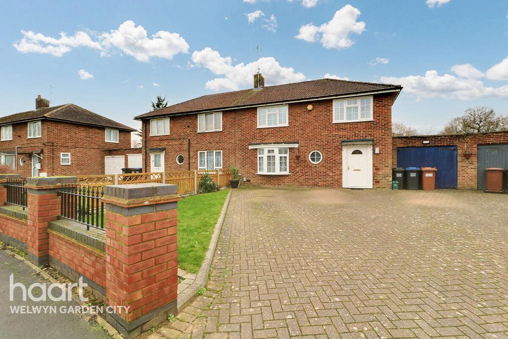 Boundary Lane, Welwyn Garden City 4 bed semidetached house for sale