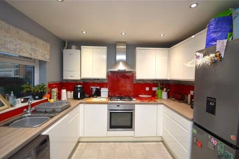 27 Conisborough, Toothill, Swindon, SN5 8ES