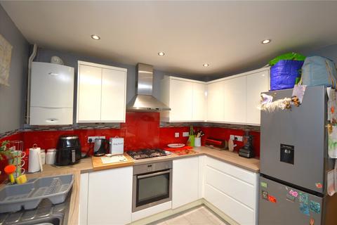 27 Conisborough, Toothill, Swindon, SN5 8ES