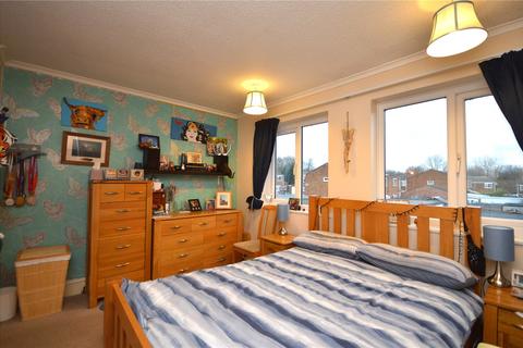 27 Conisborough, Toothill, Swindon, SN5 8ES