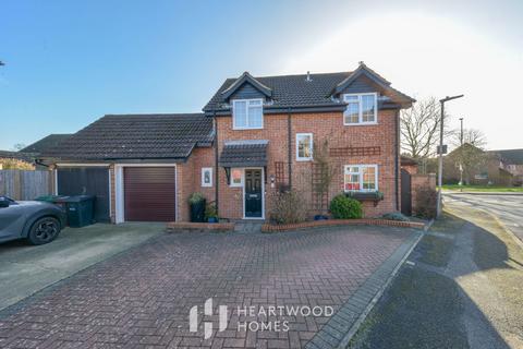 2 Highview Gardens, St Albans, AL4 9JX