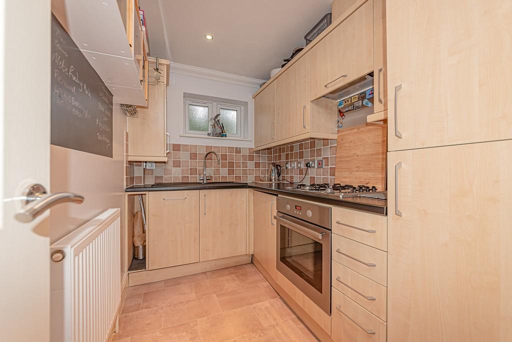 Deepcut Bridge Road, Deepcut 2 bed apartment to rent £1,400 pcm (£323 pw)