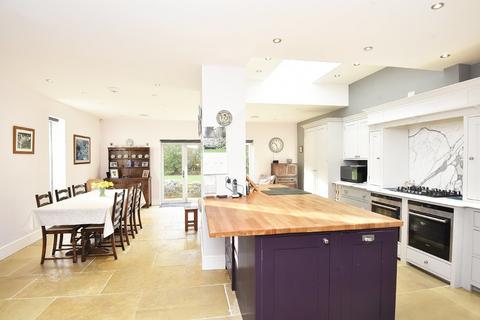 3 Belgrave Crescent, Harrogate, HG2 8HZ