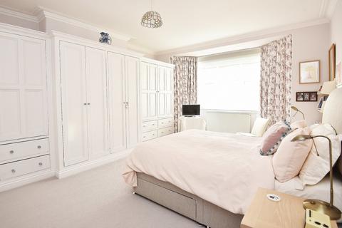 3 Belgrave Crescent, Harrogate, HG2 8HZ