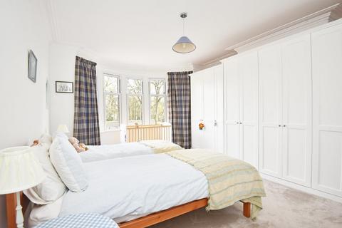 3 Belgrave Crescent, Harrogate, HG2 8HZ