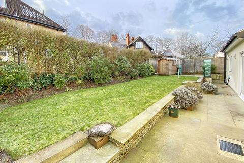 3 Belgrave Crescent, Harrogate, HG2 8HZ