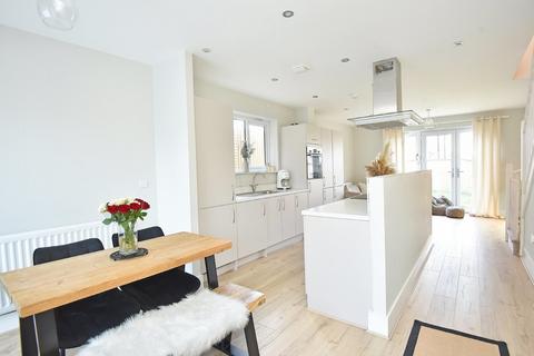 44 Fewston Drive, Harrogate, HG3 2FH