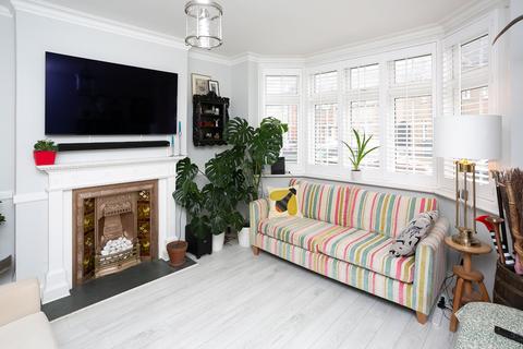 Bottom Flat, 69 Glencoe Road, Bushey, WD23 3DP