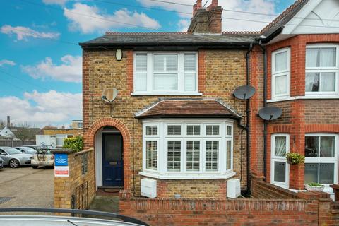 Bottom Flat, 69 Glencoe Road, Bushey, WD23 3DP