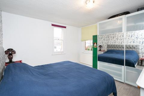 Bottom Flat, 69 Glencoe Road, Bushey, WD23 3DP