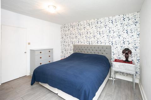 Bottom Flat, 69 Glencoe Road, Bushey, WD23 3DP