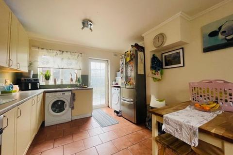 65 Far Lane, Rotherham, S65 2HJ