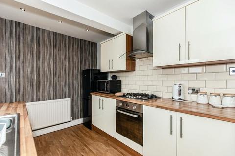 34 Hillcrest Road, Chapeltown, Sheffield, S35 1TY
