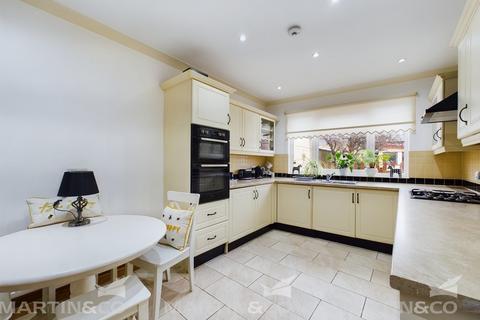 122 Bentley Road, Doncaster, DN5 9QW