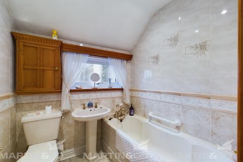 122 Bentley Road, Doncaster, DN5 9QW