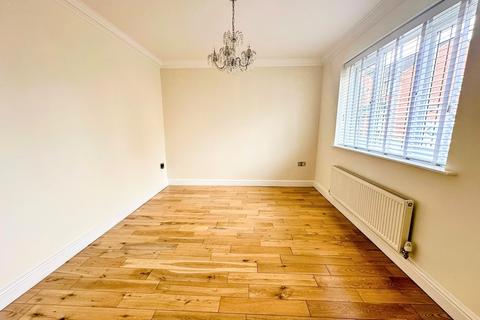 4 Hilldrecks View, Ravenfield, Rotherham, S65 4RQ