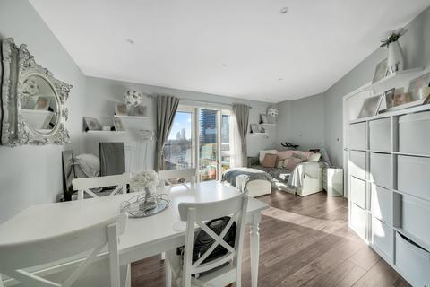 1 bedroom apartment for sale, Quarter House, Battersea Reach