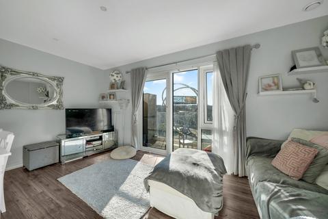 1 bedroom apartment for sale, Quarter House, Battersea Reach