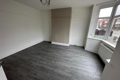 3 bedroom terraced house to rent, Stoneyhurst Avenue, Middlesbrough