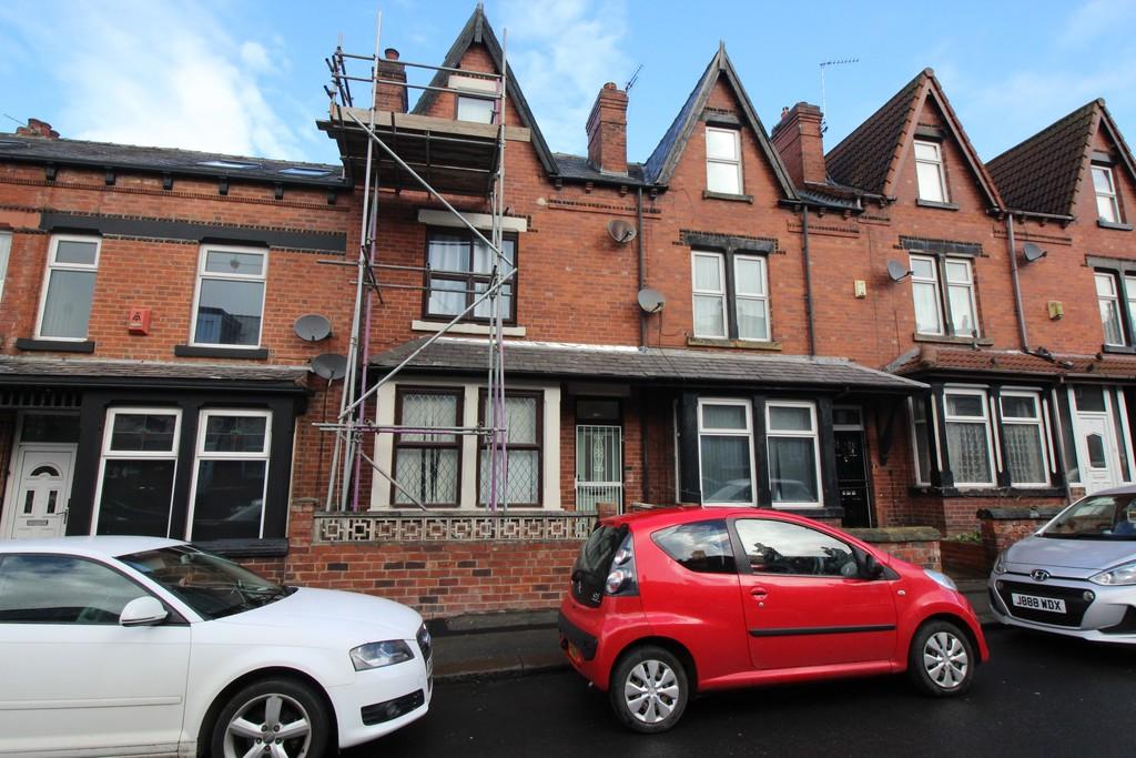 Sandhurst Grove, Leeds LS8 4 bed terraced house £180,000