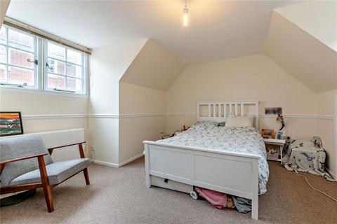 1 bedroom maisonette for sale, High Street, Winchester, Hampshire, SO23