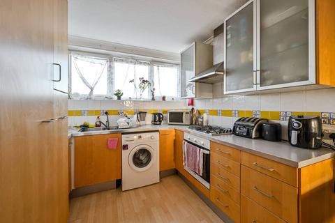 3 bedroom flat for sale, Coleraine Road, Blackheath, London, SE3