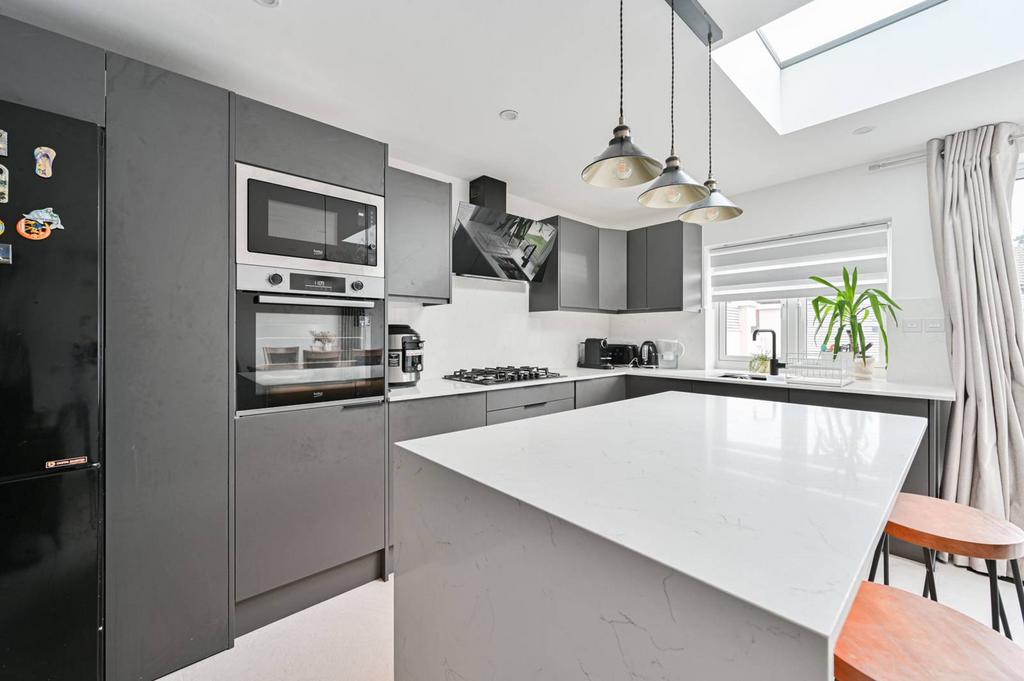 Upper Shirley Road, Shirley, Croydon, CR0 5 bed end of terrace house