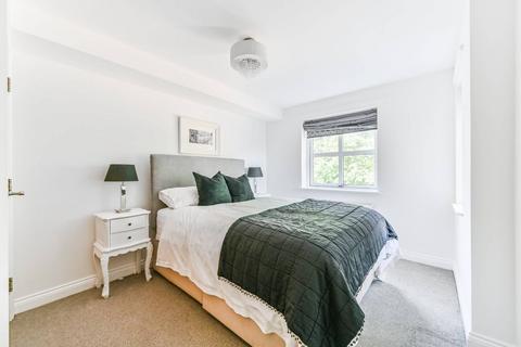 Flat 3, 307 Beulah Hill, London, SE19 3UZ